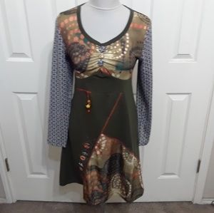 Sylc Camisa Boho Artsy Mixed Media Beaded Dress